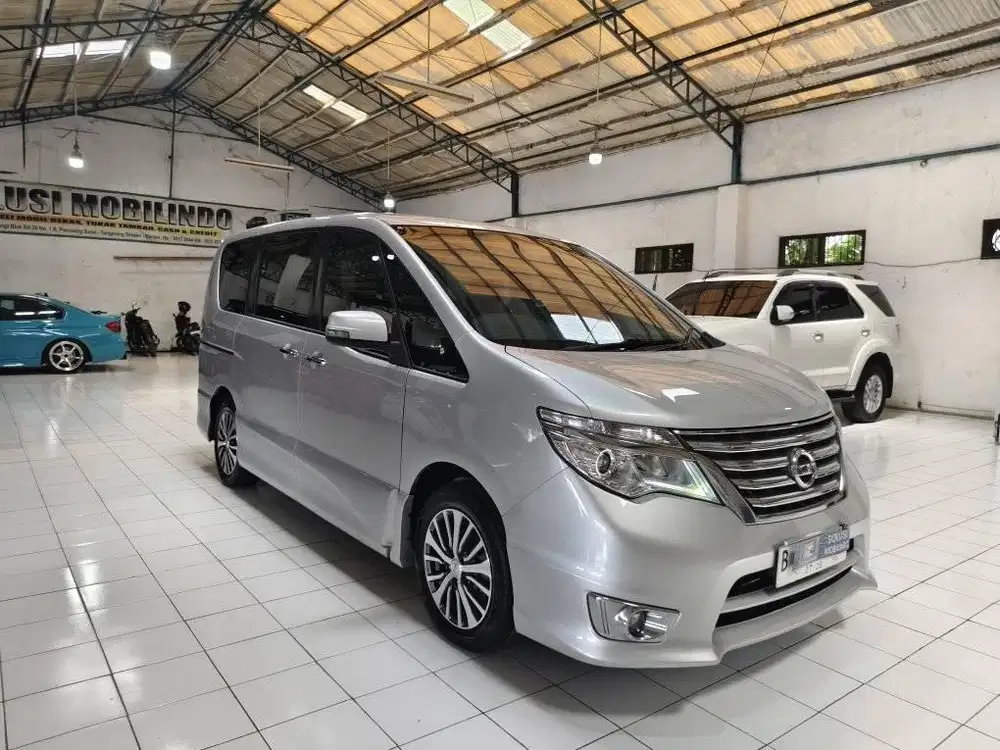 Nissan SERENA HIGHWAY STAR  HWS 2.0 Bensin AT 2017 Silver