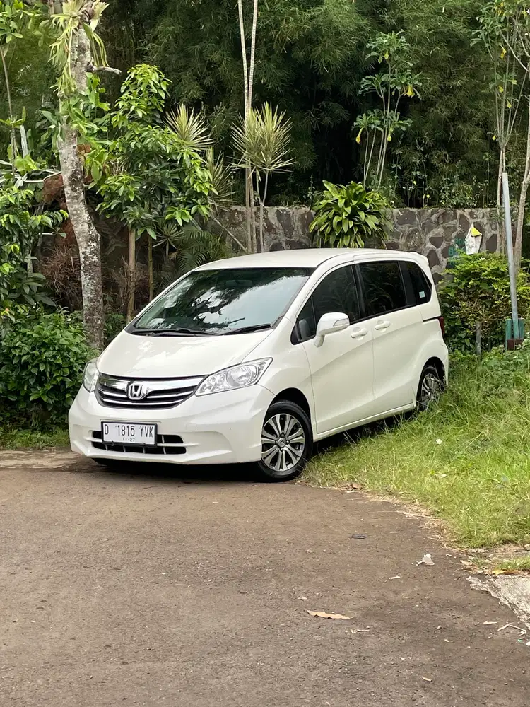 Honda Freed 2012 Bensin