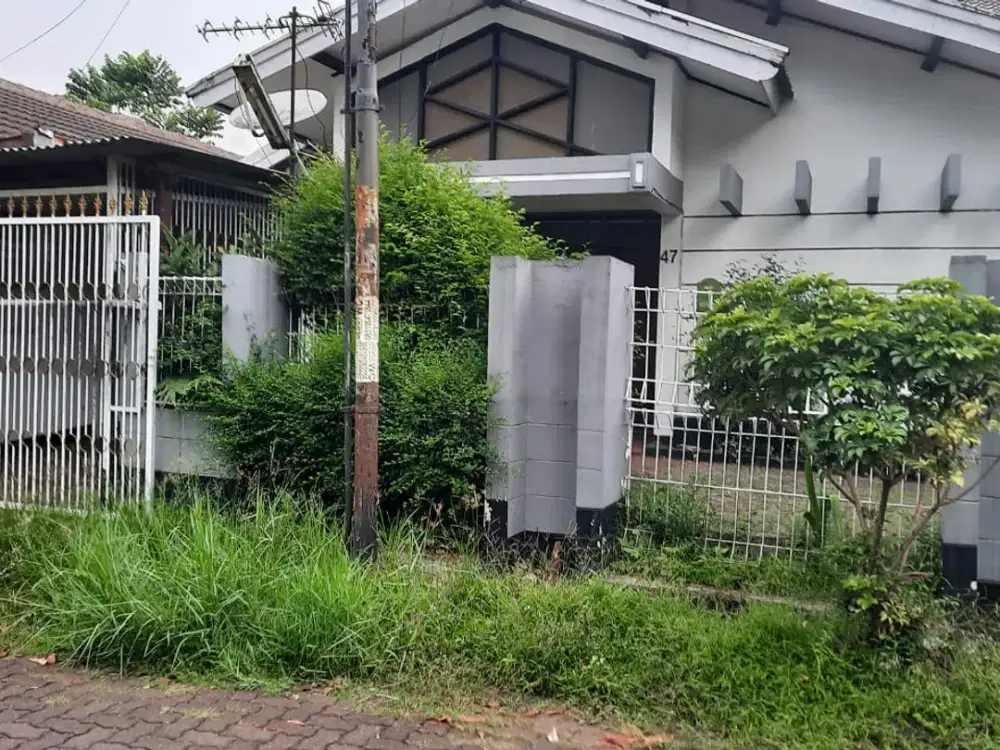 Rumah Minimalis Posisi Hook di Jalan Venus Bandung