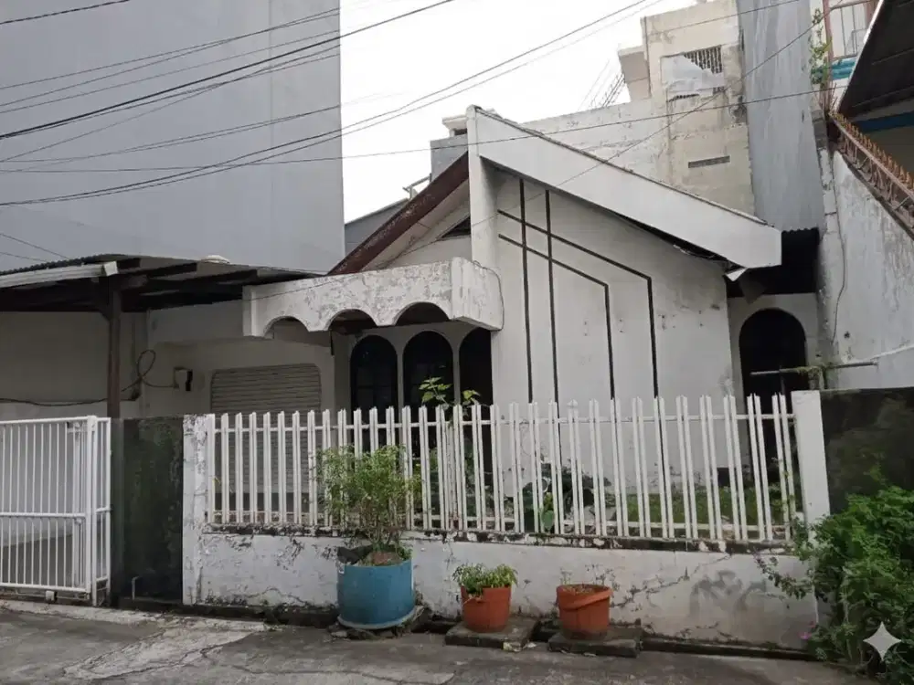 Rumah Tua Lokasi di Sunter