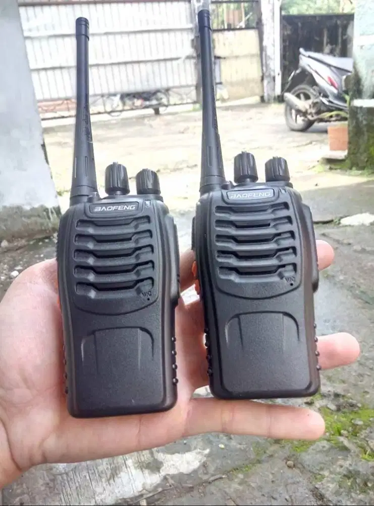 Sepasang Paket HT Radio Baofeng Handy Talkie Walkie Talk Dual Band 8s