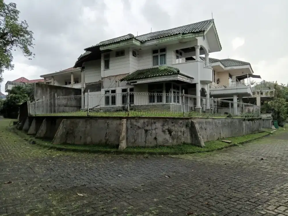 Jual rumah Danau bogor raya Lakeside hoek
