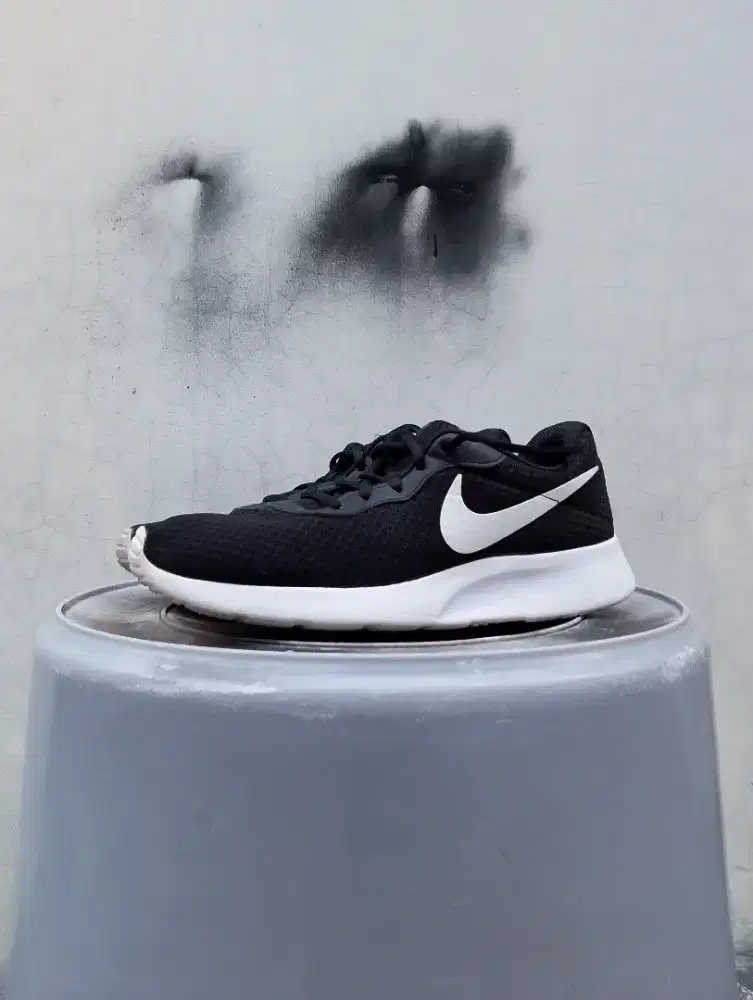 Jual Nike Tanjun Black/White