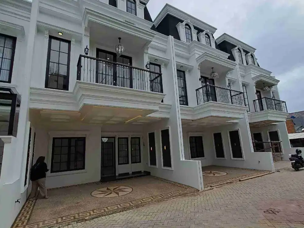 Rumah American Classic Dalam Townhouse  Dekat Cilandak Jaka6