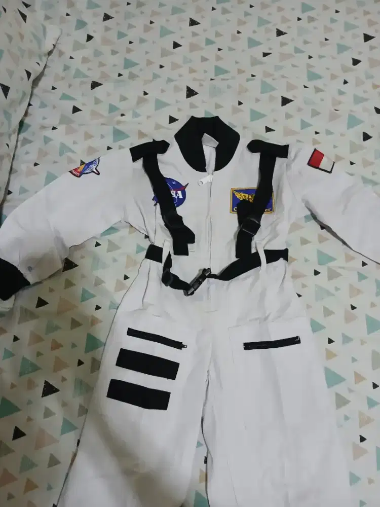 Baju astronot anak