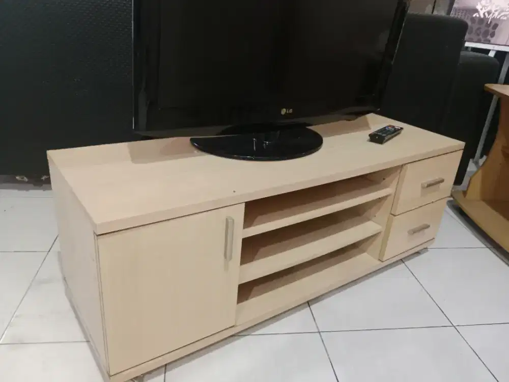Rak TV Kabinet Premium