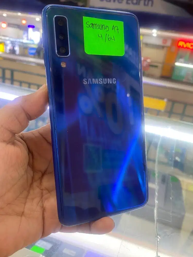 Samsung A7 4/64