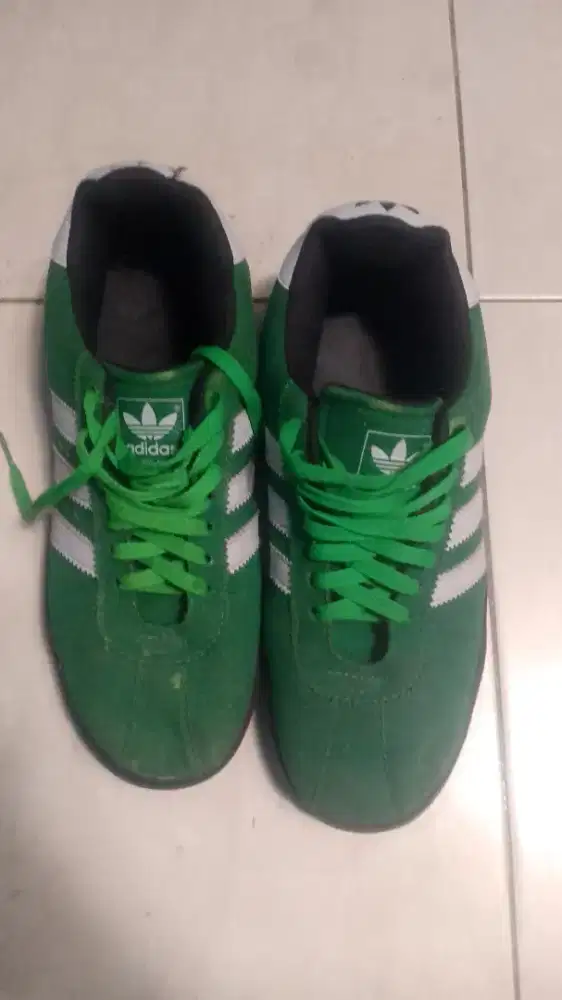 Jual sepatu Adidas