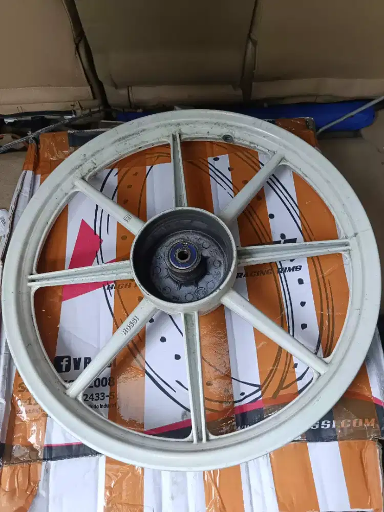 Di jual cepat velg bekas supra palang 8 harga 750 nego di tempat
