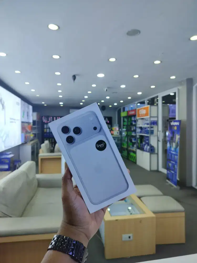 IPHONE 17 PRO MAX SILVER 1 TB