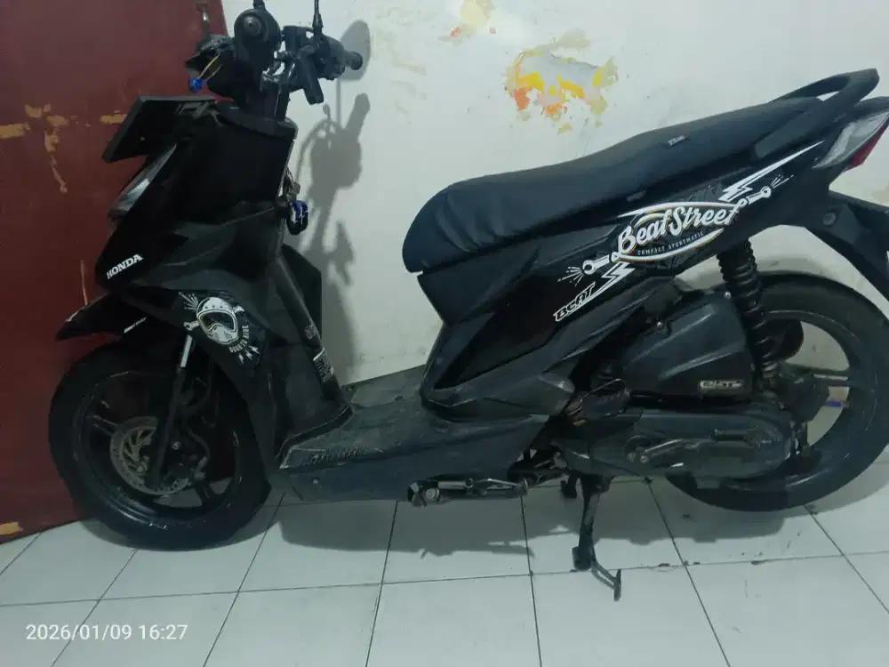 Honda beat street