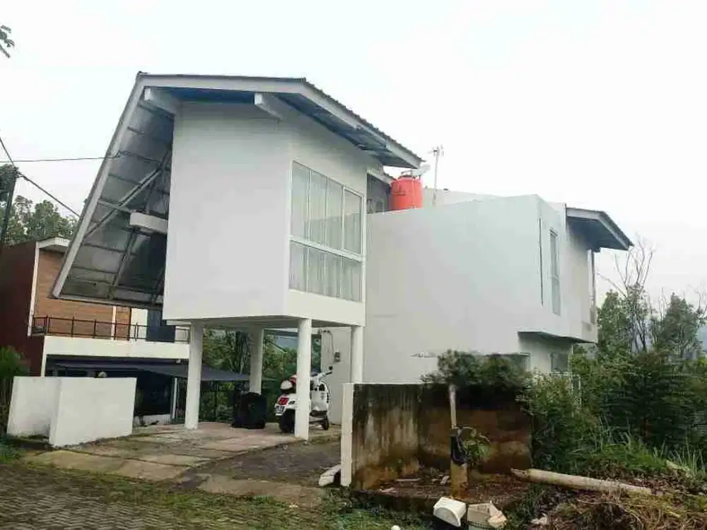 dijual Rumah minimalis rasa villa dengan lingkungan sejuk dan asri sindanglaya