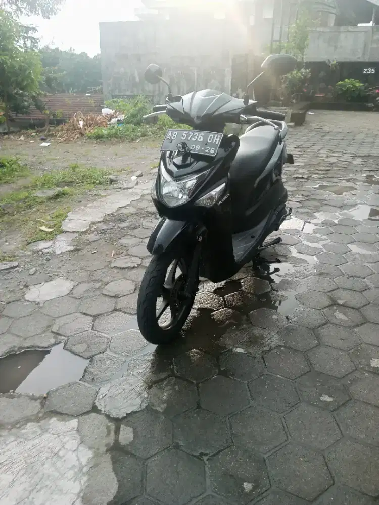 Jual beat pop THN 2016 surat komplit,faktur,PJK jalan ,service rutin