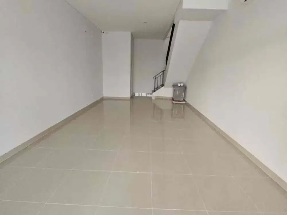 sewa Ruko Baru Illago Grande 3 Lantai hadap jalan raya