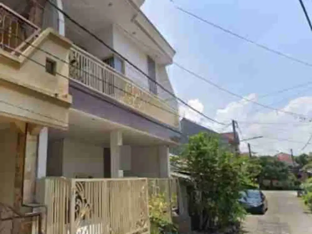 dijual rumah lelang cash di Wiyung indah Surabaya barat