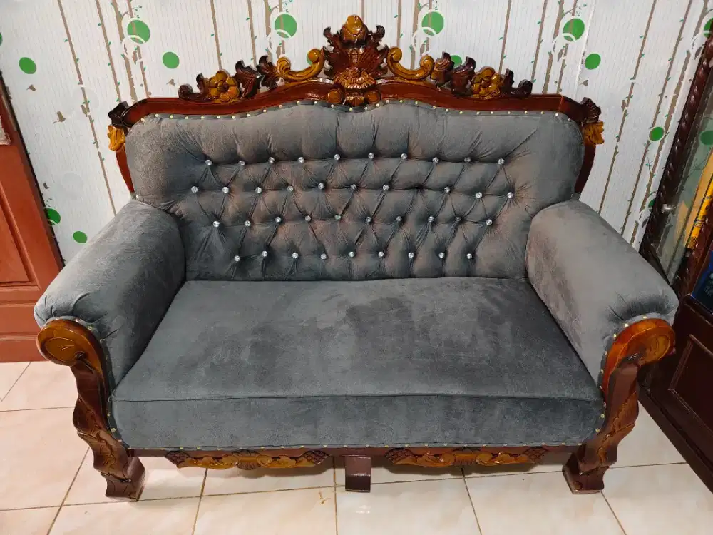 Dijual kursi sofa ruang tamu 1 set lengkap