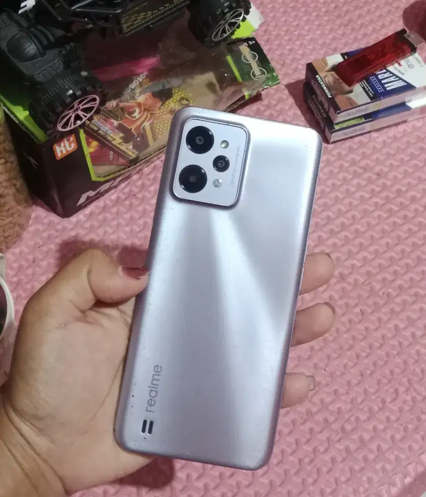 Realme c31 ram 4+4/64!.