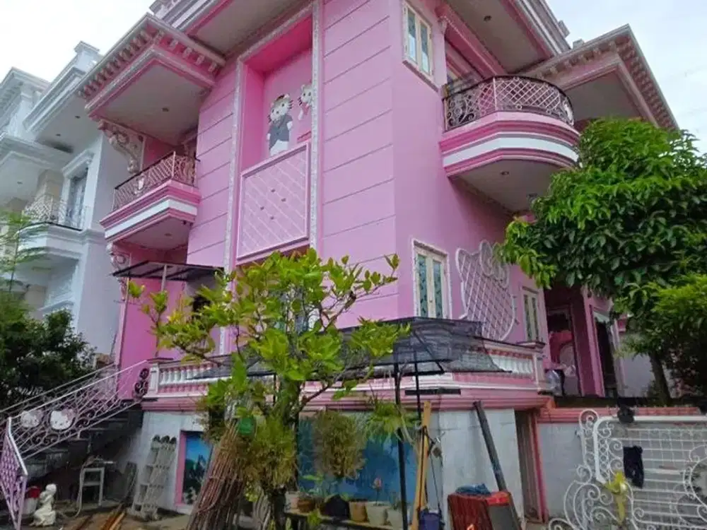 Rumah Hello Kitty Hitung Tanah 605m2 SHM Strategis di Katamaran PIK