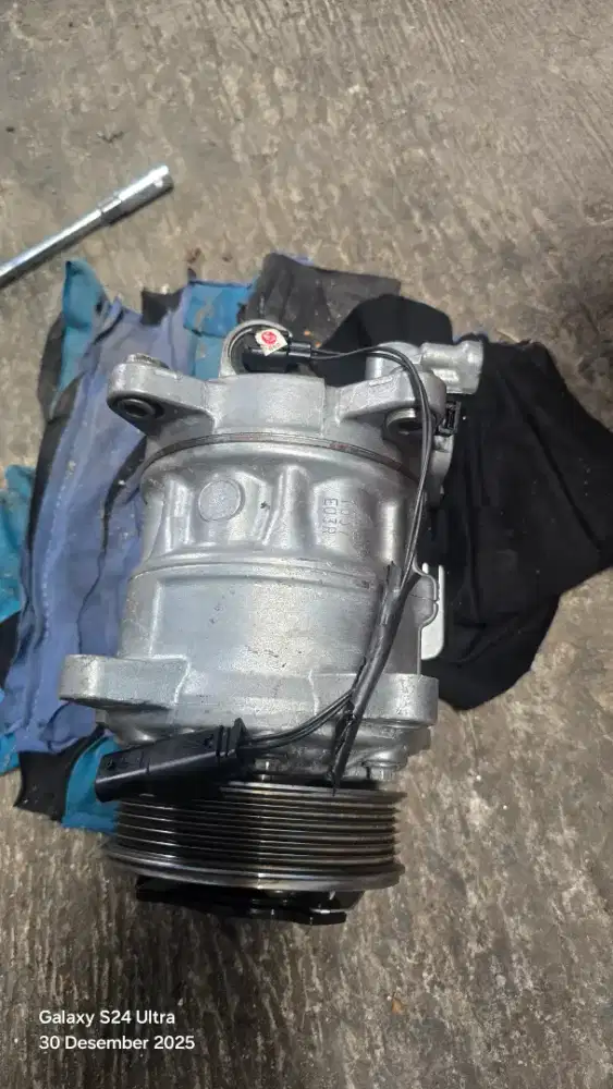 compresor kompresor ac mobil bmw g30 seri 7 No part 7945825