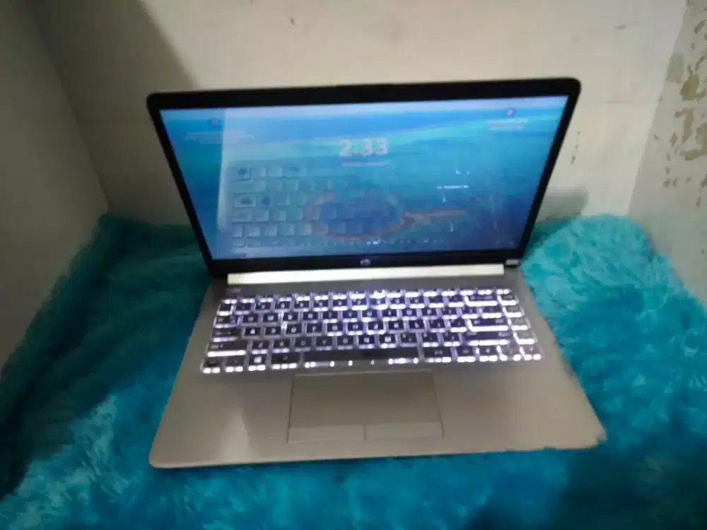 Laptop HP 14s-cf1xx/Intel n4205u/Ram 8/SSD 256/VGA UHD 620/KB BACKLIT