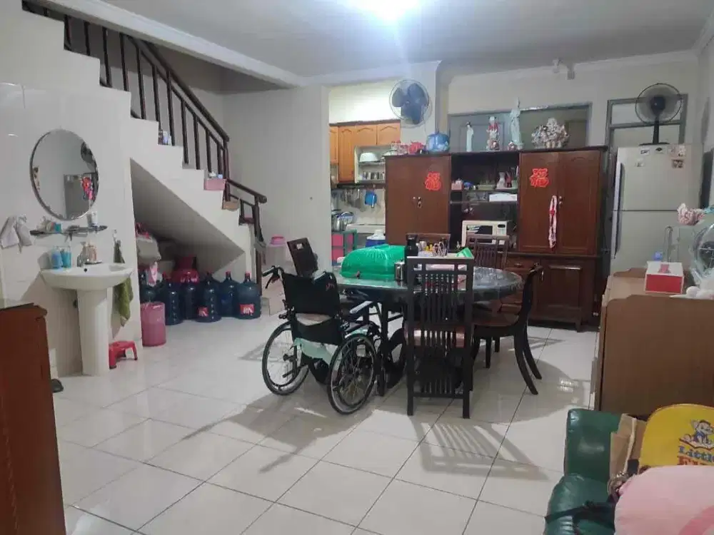 VILLA PERMATA GADING