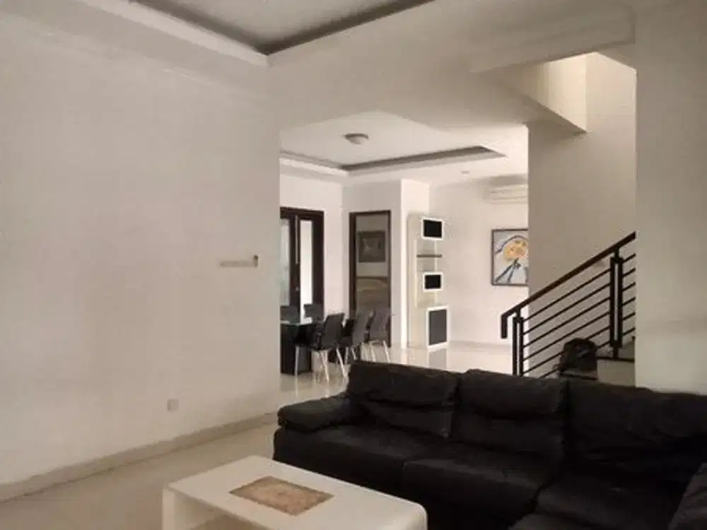 Dijual Rumah Mewah 2 Lantai di Perumahan Elit Bale Hinggil, Luas & Strategis, Sinduharjo, Ngaglik, Sleman