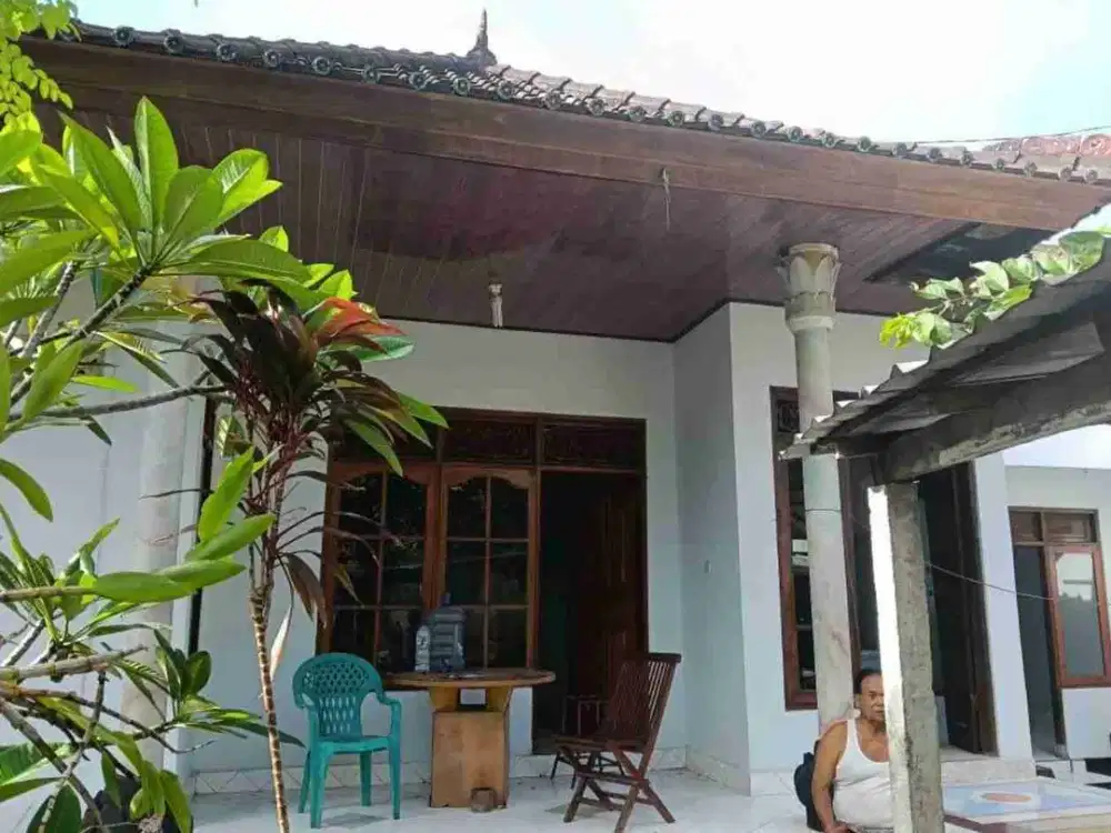 DIJUAL TANAH LOKASI JALAN BEDAHULU GATSU TENGAH
