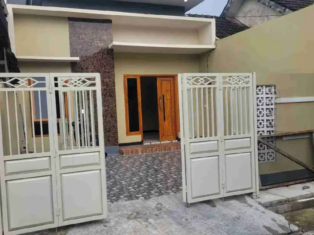 Dijual Rumah Baru Modern Wiyung Surabaya area Balas Klumprik