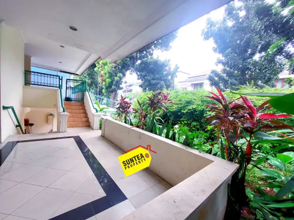 Rumah Bagus Strategis 4 Lantai ada Swim. Pool di Pondok Indah Jaksel (KH)