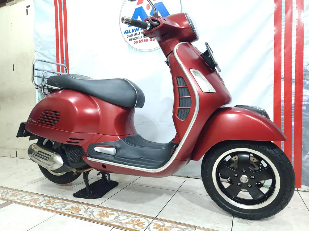 ( KREDIT DP 1 JT ) PIAGGIO VESPA GTS SUPER ABS 150 E4 IGET TH 2018