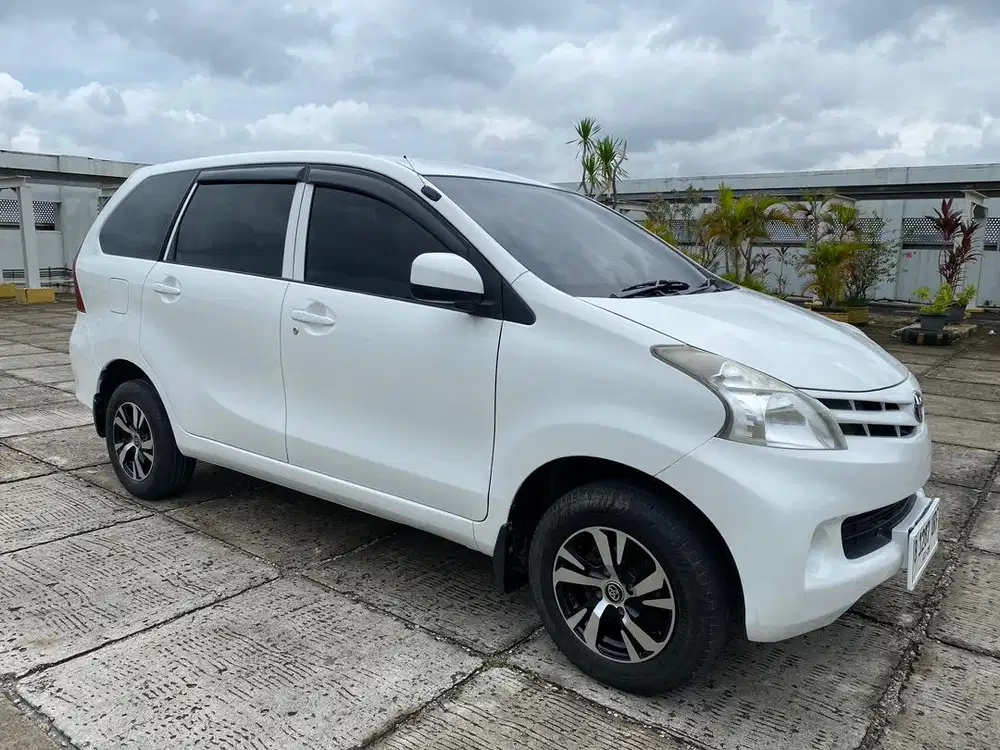 Avanza Matic 2014 Toyota 1.3 AT Tipe E Upgrade G Putih Auto