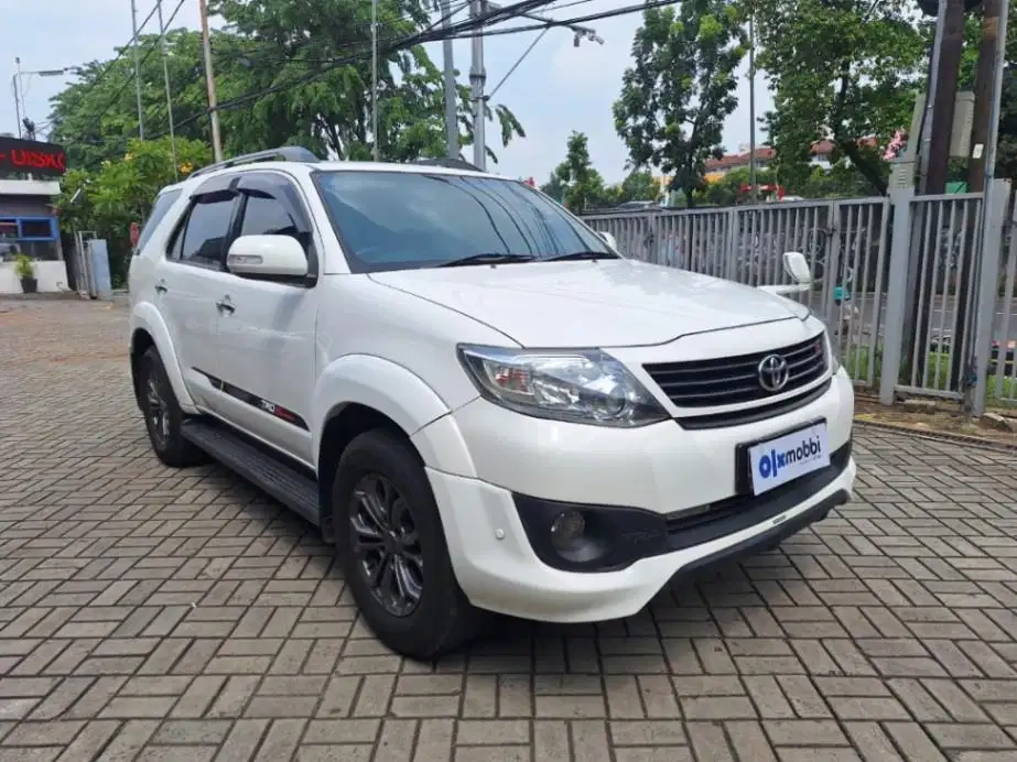 LOW DP Toyota Fortuner 2.7 TRD Bensin-AT 2015 WCS