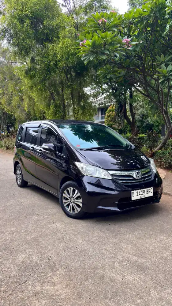 Honda Freed PSD AT 2012