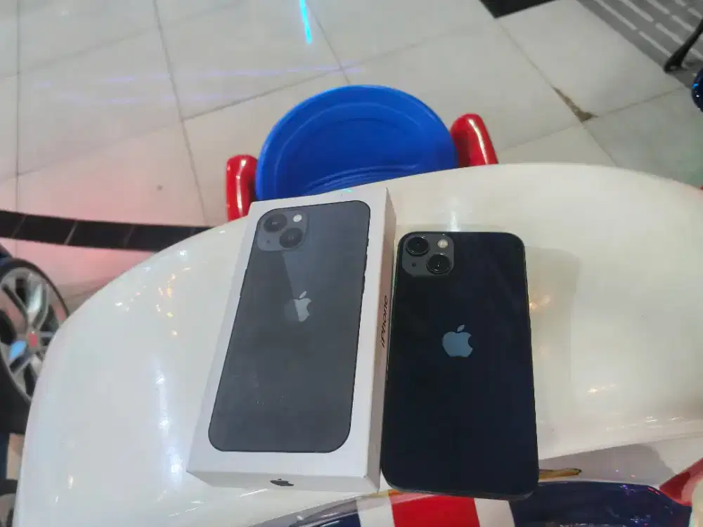 Iphone 13 128gb aduhi baru banget