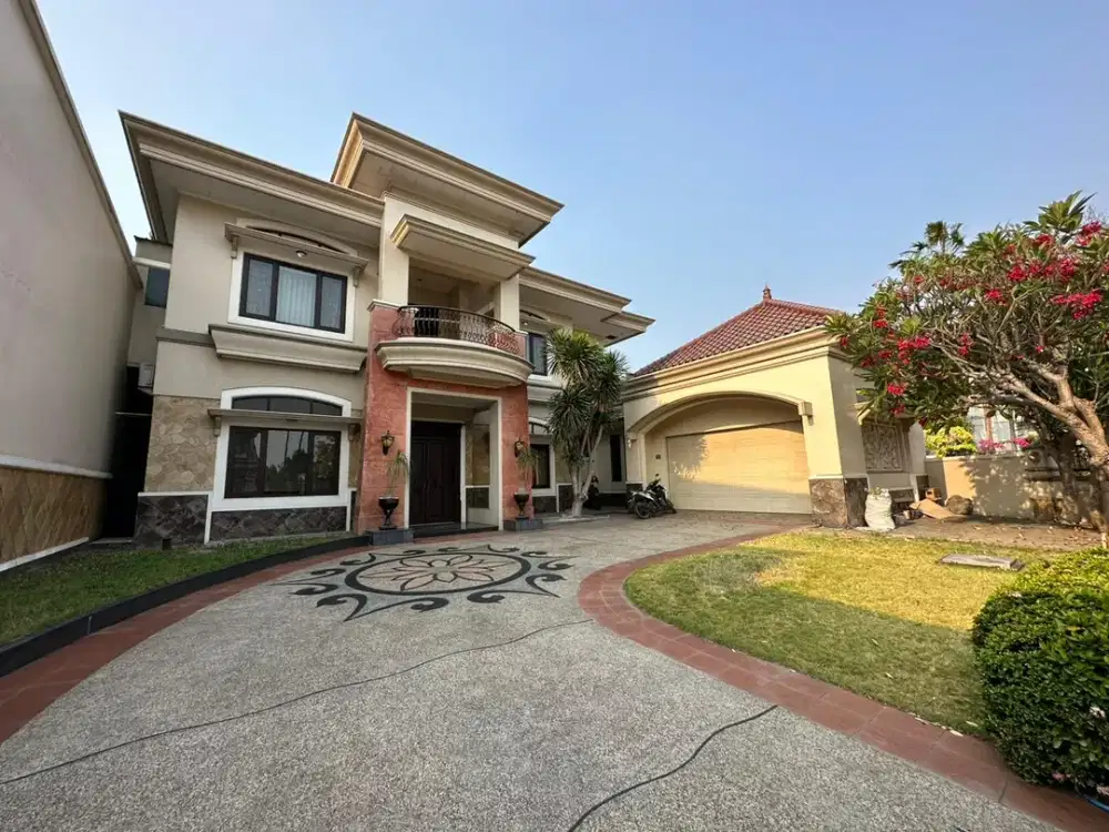 Ciamik Terawat Rumah Taman Hunian Satelit Saturnus, Sukomanunggal