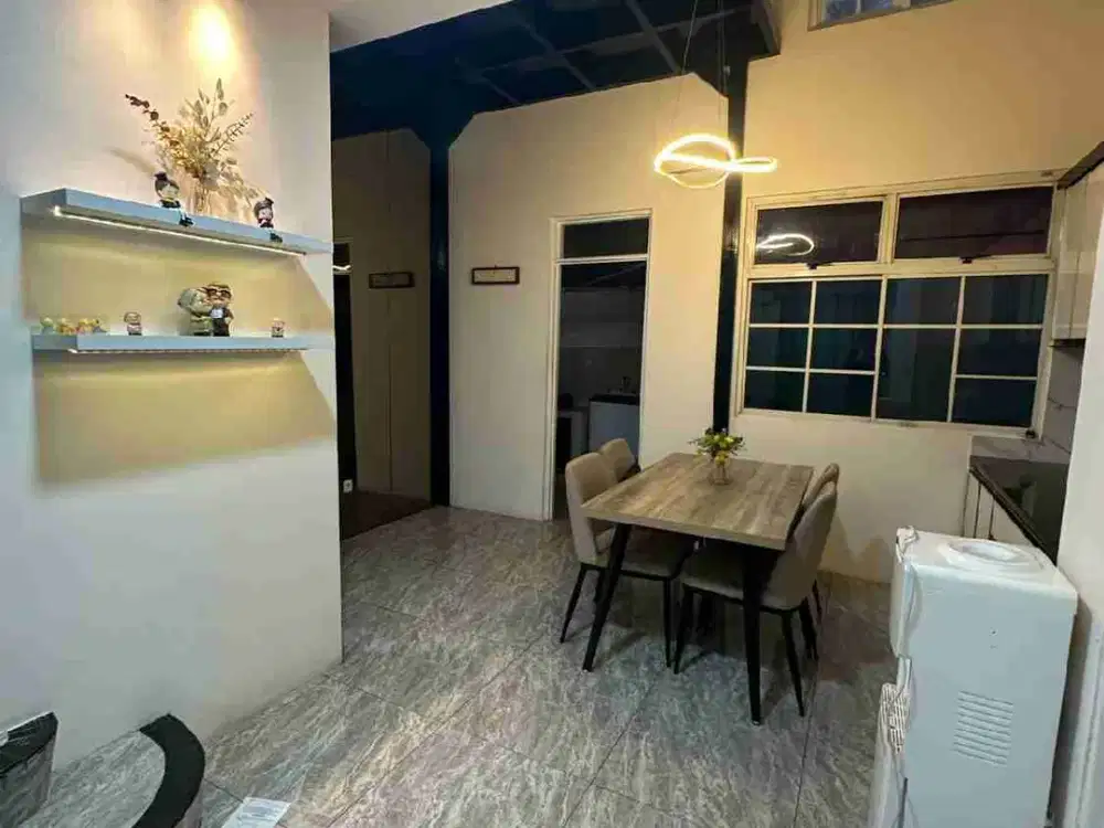 DIJUAL / DISEWA TOWN HOUSE TAMAN PARIS FULL FURNISHED, KARAWACI