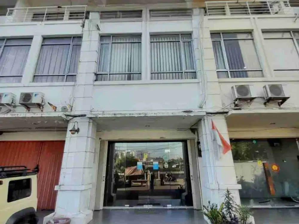 Disewakan Ruko 3 Lt Dekat Jalan Tol Kebon Jeruk Jakarta Barat