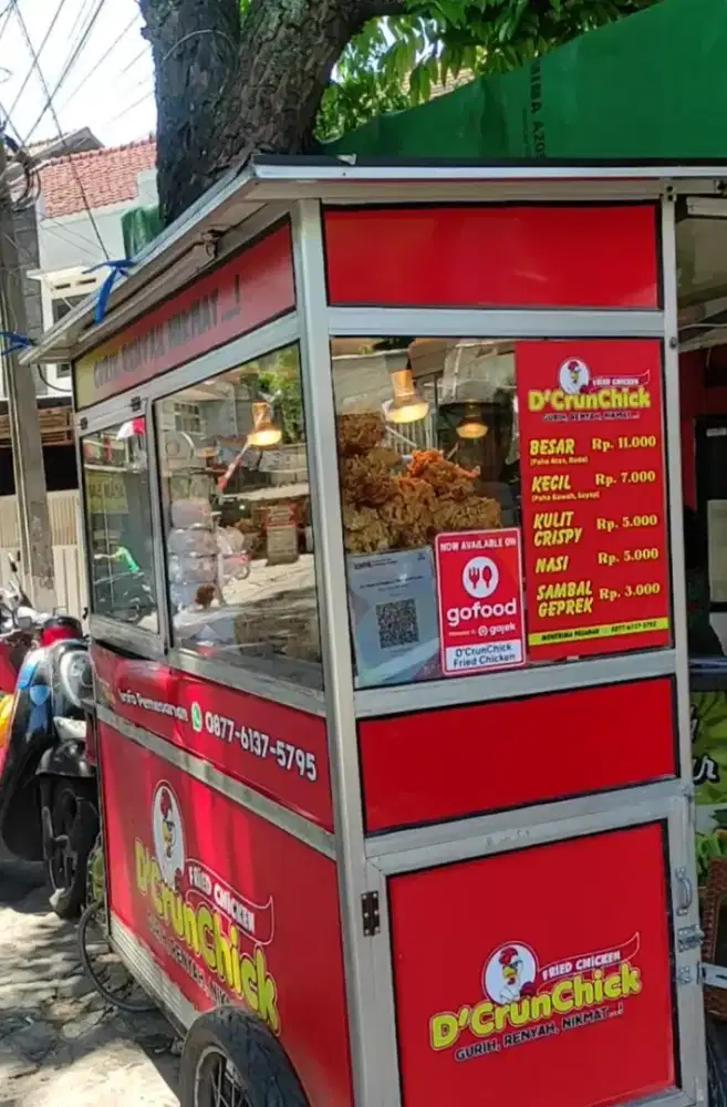 Jaga lapak Ayam tepung