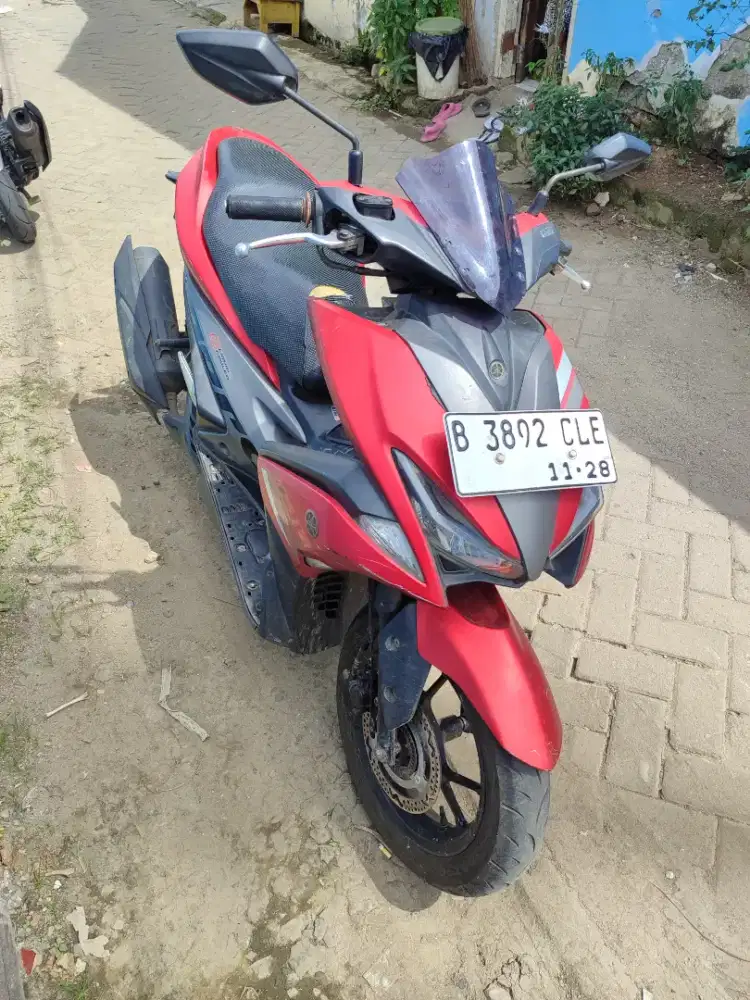 Aerox 2018 merah dijual surat lengkap