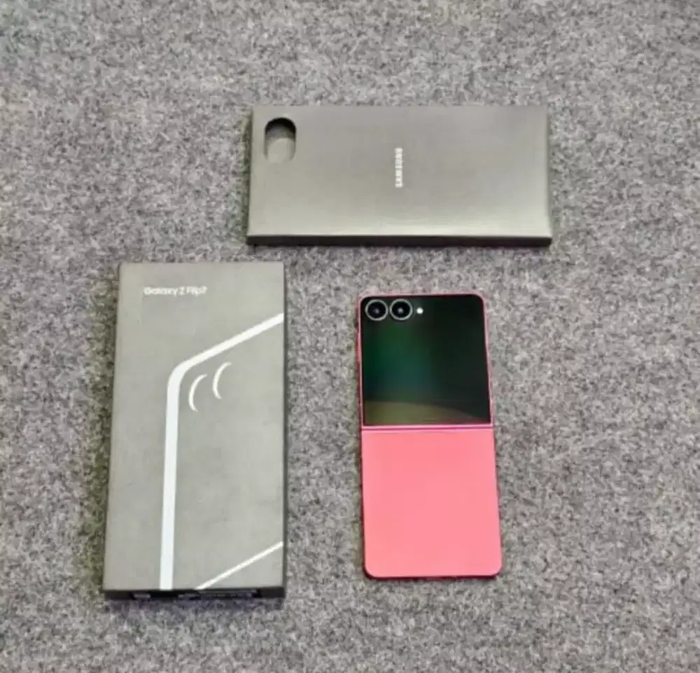 Ready samsung Zflip 7 12/512gb sein, 
Garansi on november 2026