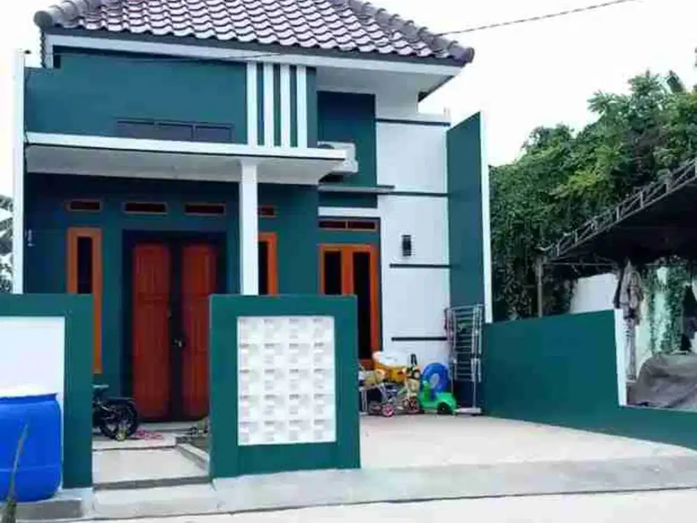 rumah startegis Lt100 5 menit ke stasiun