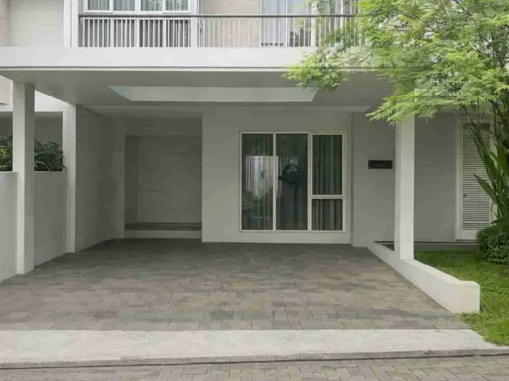 RUMAH MEWAH PRIVATE POOL CLUSTER VENTURE BARAT SERENIA HILLS LEBAK BULUS