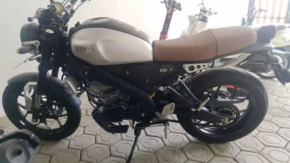 YAMAHA XSR 155 low KM