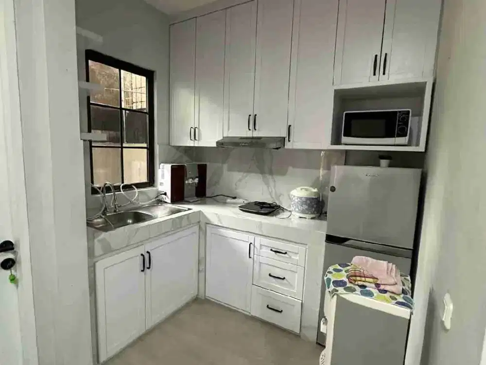 DISEWAKAN TOWN HOUSE MILENIUM FULL FURNISHED , KARAWACI