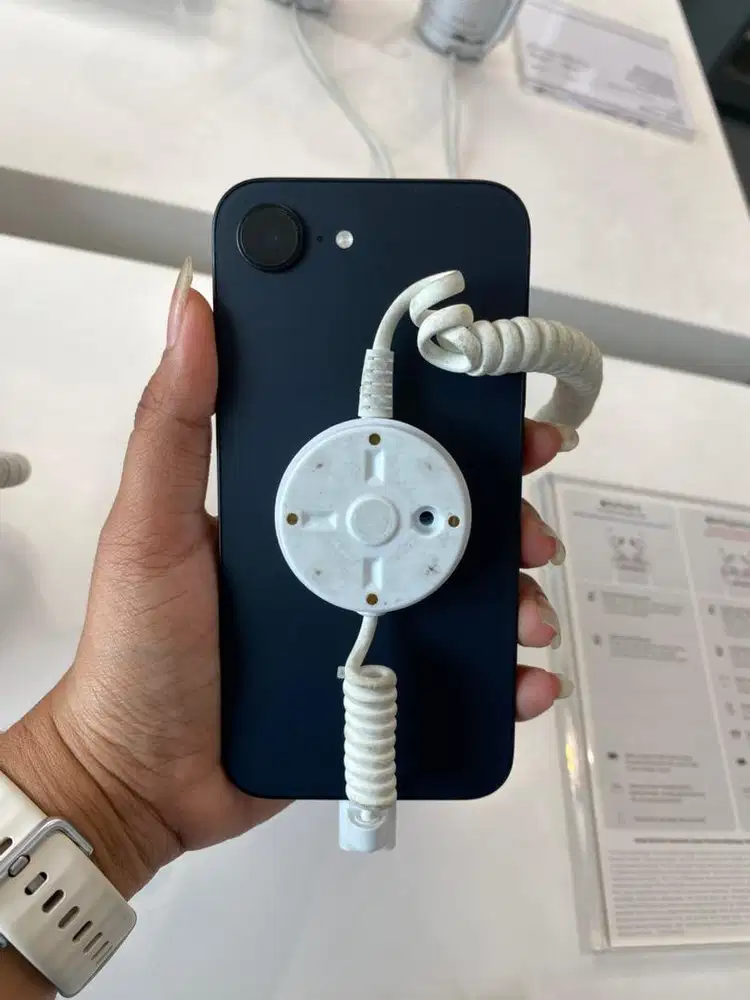 iPhone 16e New Garansi Apple Resmi Indonesia