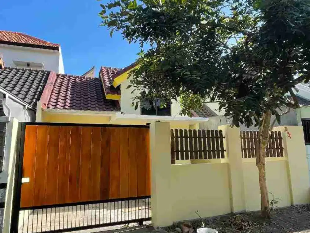 Dijual Rumah Bersih Terawat Murah di Istana Mentari Sidoarjo