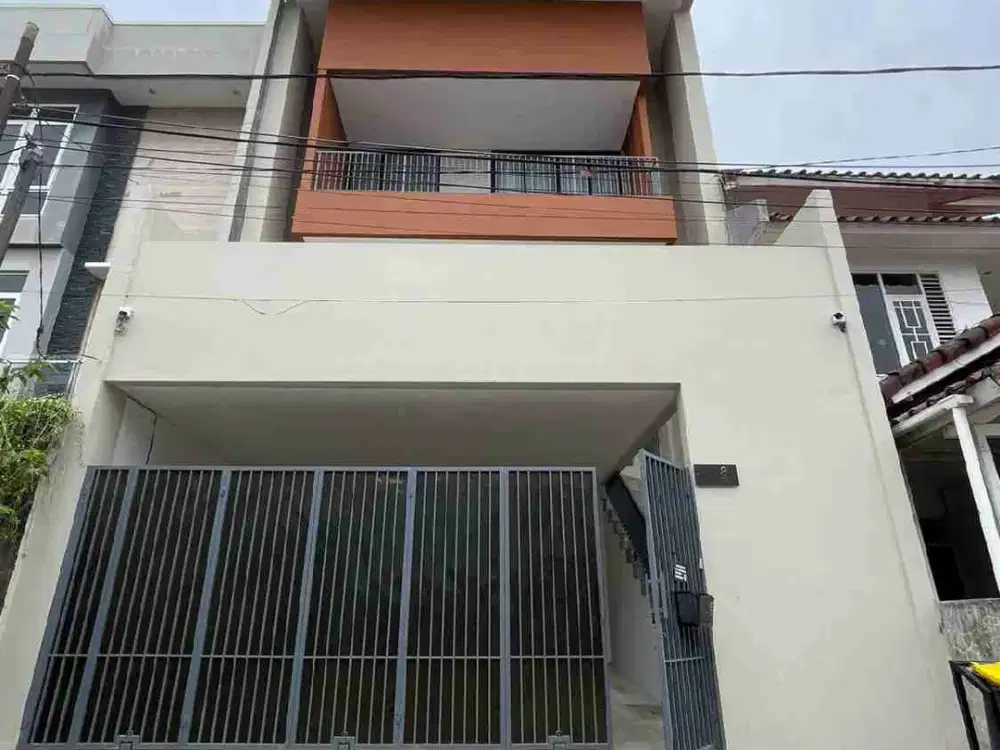 Di jual rumah mewah 4 lantai full furnish di komplek pulomas jakarta timur