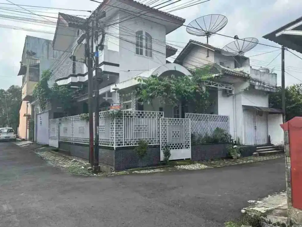 Rumah tingkat hook dekat kampus Unsoed Purwokerto