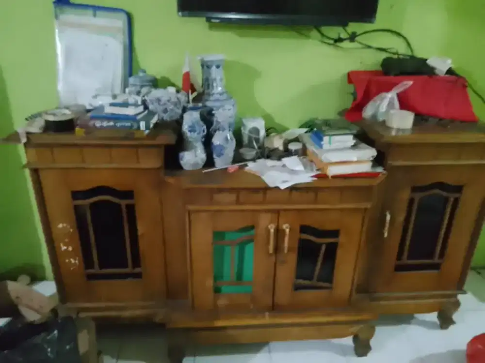 Dijual cepat 2 buah meja jati dan rak tv msh baik