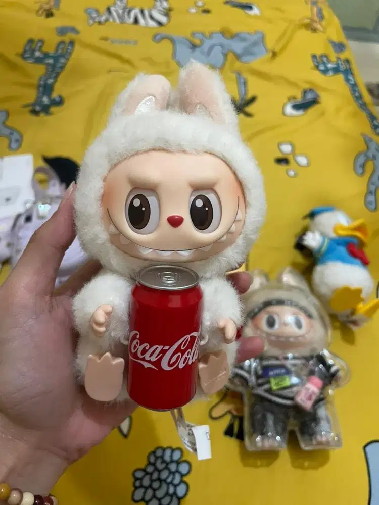 Labubu cola popmart ori